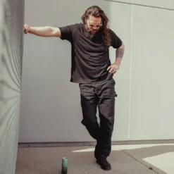 So ILL Nakoa Tee - Black Wolf ON THE ROAM